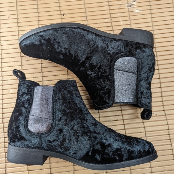TOMS Black ELLA CHELSEA Crushed VELVET Slip-On ANKLE BOOTS Women sz 6.5M new wit - Picture 5 of 11